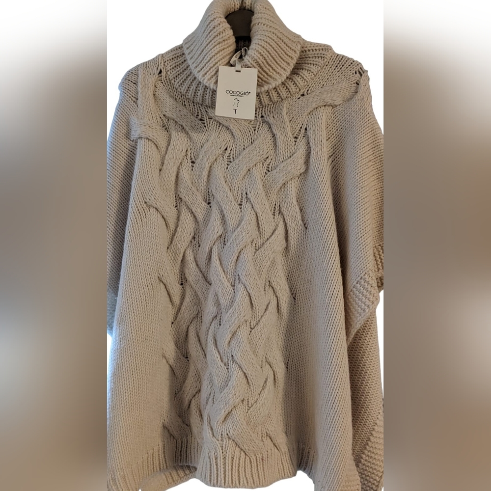 Cocogio Cable knit sweater poncho made in Italy NWT